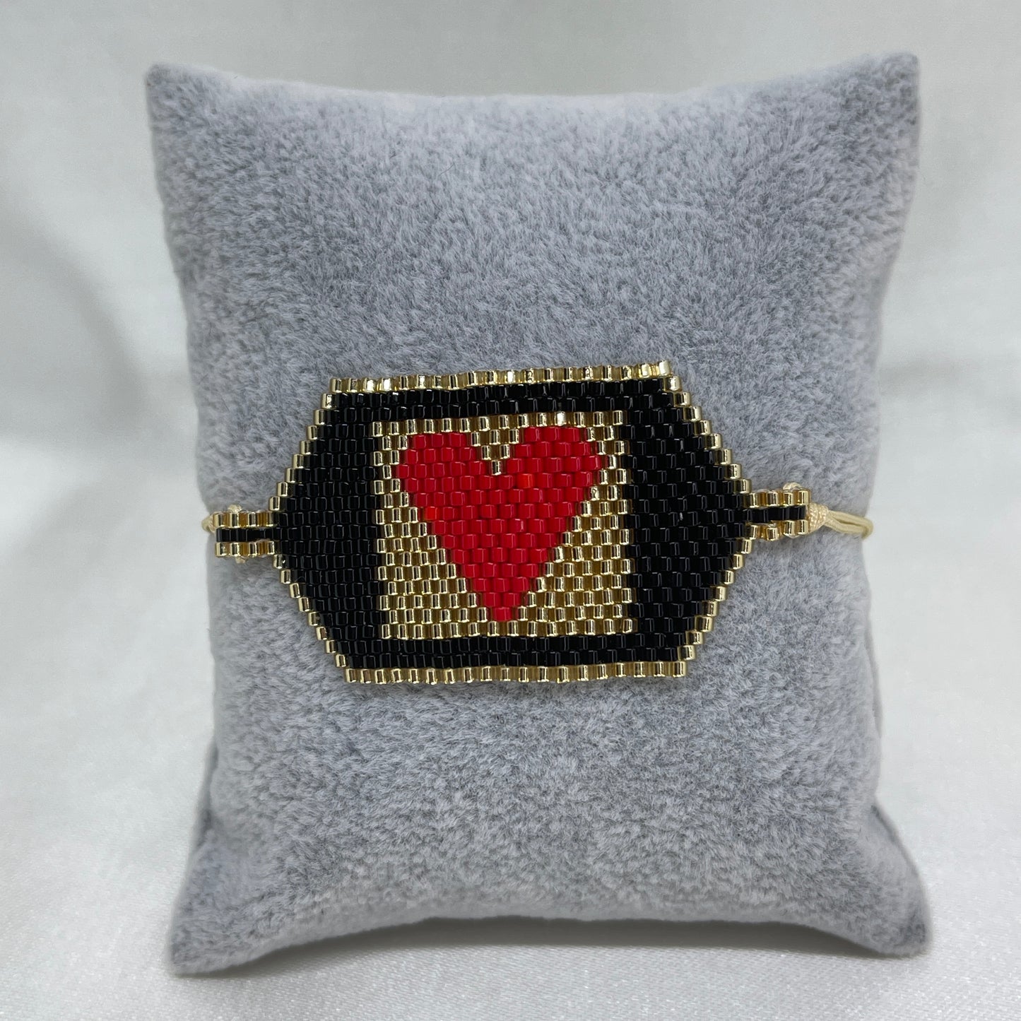 scapular red Miyuki