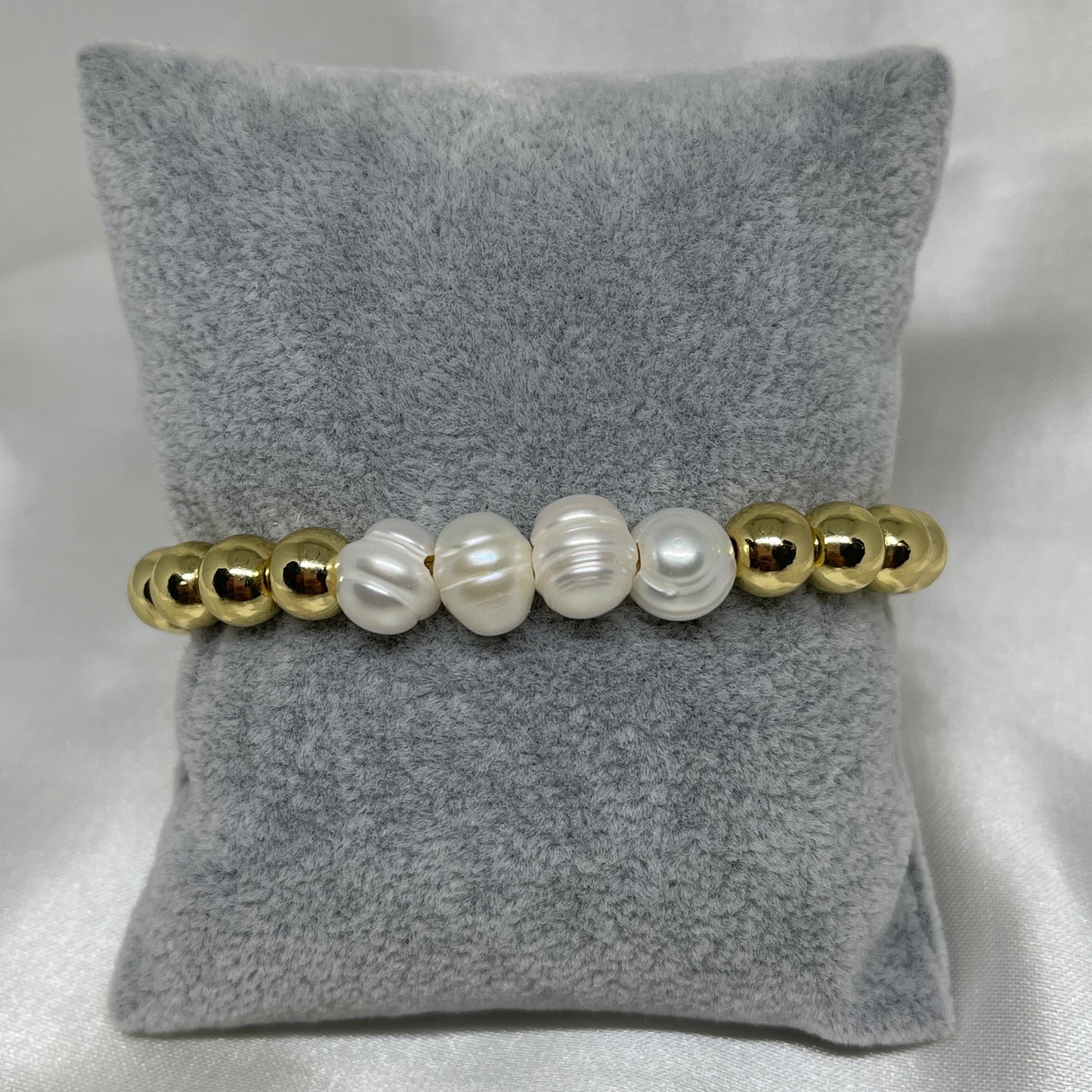 4 pearls bracelet
