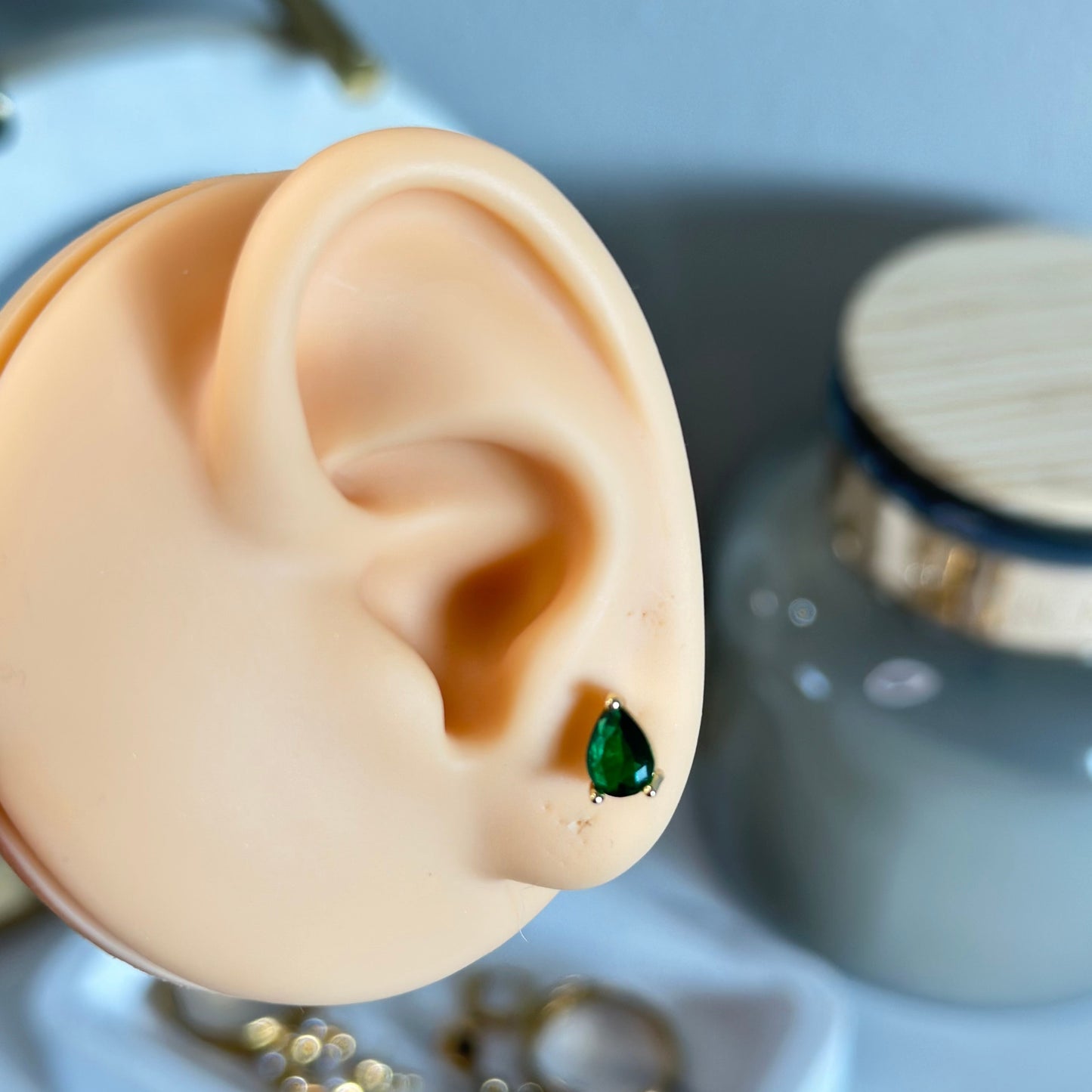 Esmeralda earring